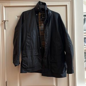 Men’s XL Wax Barbour jacket. Outside color: Black. Inside: Tan pattern